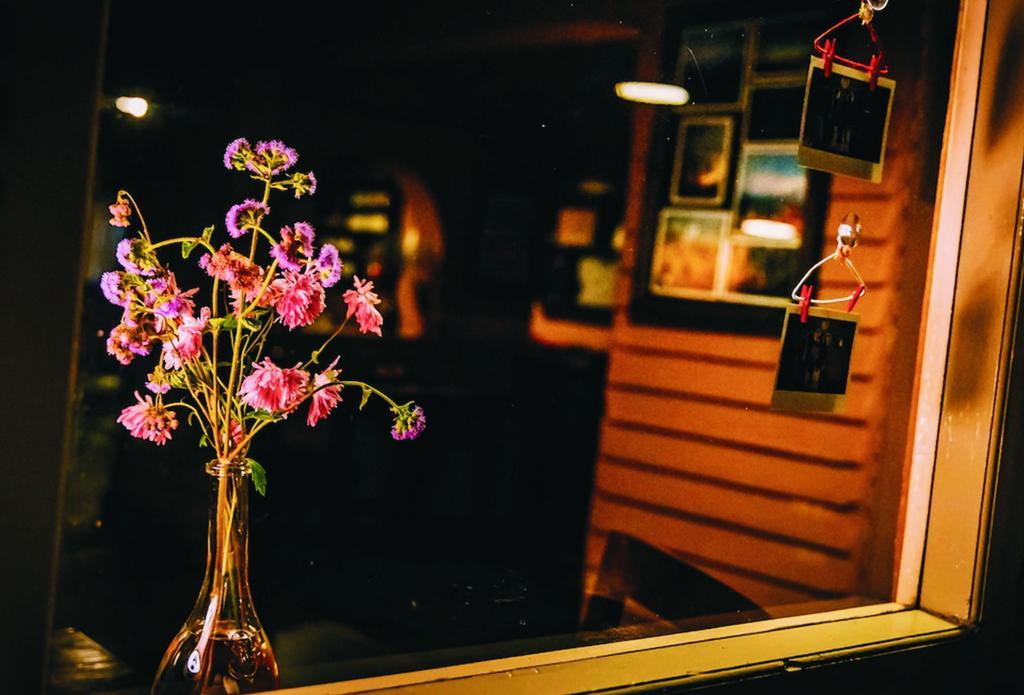 Mingtang Garden Cottage 名堂花园度假屋 Pokhara Bagian luar foto