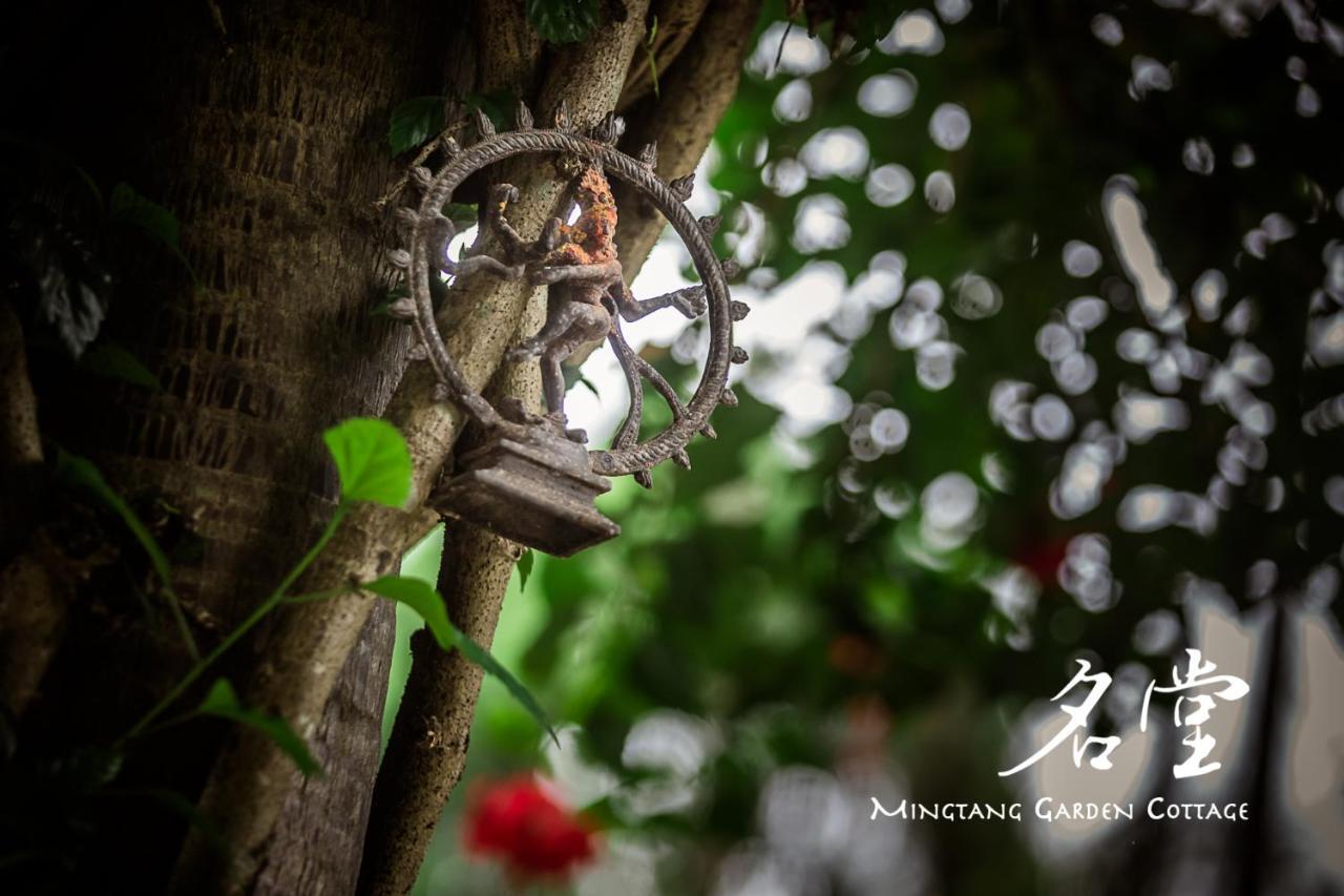 Mingtang Garden Cottage 名堂花园度假屋 Pokhara Bagian luar foto